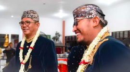 Ki-ka : Ketua DPRD Sumenep KH. Abdul Hamid Ali Munir, SH, MH, Bupati Sumenep, Haji Achmad Fauzi Wongsjudo, SH, MH dalam sebuah pertemuan di kantor dewan beberapa waktu lalu (Foto : humas DPRD Sumenep) 