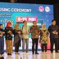 Kabupaten Sumenep Raih Juara Stand Terbaik di Pameran Batik Bordir dan Aksesoris Fair ke-19 Dekranasda Jatim di Exhibition Hall Grand City, Surabaya, Minggu 12/5/2024 (Foto: istimewa) 