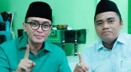 Sekretaris DPC PKB Sumenep Ach. Syaiful A'la (Cak A'la) foto bersama Baddrut Tamam (Foto: istimewa) 