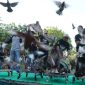 Bupati Sumenep, Dr. H. Achmad Fauzi Wongsojudo secara simbolis membuka Festival Dara Oddag di Desa Semaan, Dasuk, Minggu 11/8/2024 (foto: ist) 
