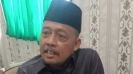 Ketua DPRD Sumenep sementara, H. Zainal Arifin di ruang kerjanya (foto: ist) 