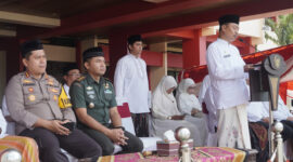 Sekda Sumenep Edy Rasiyadi memimpin upacara peringatan Hari Santri Nasional (HSN) 2024, Selasa 22/10/2024 (foto: ist/nolesa.com) 