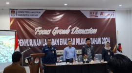 Komisi Pemilihan Umum (KPU) Kabupaten Sumenep, Madura, Jawa Timur, menggelar focus group discussion (FGD) Penyusunan Laporan Evaluasi, Selasa 25/2/2026 (Foto: nolesa.com)