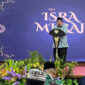 Wakil Bupati Sumenep, KH. Imam Hasyim (Sang Kiai) sambutan perdana di acara peringatan Isra Mikraj di Pendopo Agung Keraton Sumenep, Rabu 26/2/2025 (Foto: nolesa.com)
