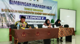 Kepala Puskesmas Bluto, Sumenep, dr. Rifmi Utami ketika menyampaikan edukasi kepada JCH 2025 asal Kecamatan Bluto (Foto: ist/nolesa.com) 