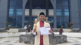 Imam Al Waly Alfin, Mahasiswa Prodi Pendidikan Bahasa Arab (PBA) Universitas Annuqayah (UA) raih Juara III Lomba Pidato Bahasa Arab tingkat Nasional di UIN Salatiga (for NOLESA.COM)