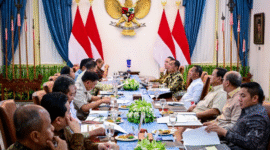 Presiden Republik Indonesia, Prabowo Subianto, memanggil sejumlah menteri dan satuan tugas (satgas) hilirisasi ke Istana Merdeka, Jakarta, Pada Jumat kemarin, 23/5/2025. (foto: ist/ip)