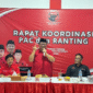 Pelaksana Tugas (Plt) Ketua DPC PDI Perjuangan Kota Surabaya, Yordan M Batara Goa saat memimpin rapat konsolidasi, Sabtu 24/5/2025 (foto: ist) 