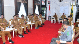 Rapat koordinasi pengembangan call center 112 di Rumah Dinas Bupati Sumenep, Senin, 26/5/2025 (foto: ist) 