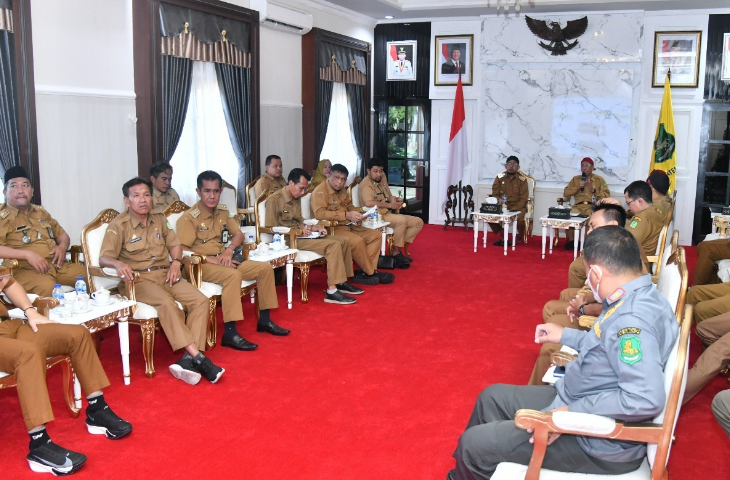 Rapat koordinasi pengembangan call center 112 di Rumah Dinas Bupati Sumenep, Senin, 26/5/2025 (foto: ist) 