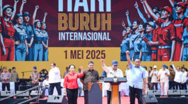 Presiden Prabowo menghadiri peringatan Hari Buruh Internasional di Monas, Jakarta, Kamis, 1/5/2025 (Foto: IP/nolesa.com) 