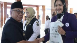 Secara resmi, Bupati Blitar, Rijanto melepas petugas pemeriksa kesehatan dan pemantau pemotongan hewan kurban di Pendopo Sasana Adi Praja (dok.ist) 