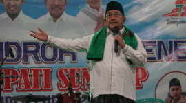 Wakil Bupati Sumenep KH. Imam Hasyim secara resmi membuka Festival Hadrah, Selasa malam, 10/6/2025 (foto: ist) 