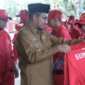 Bupati Sumenep, Dr. H. Achmad Fauzi Wongsojudo secara resmi melepas pemberangkatan kontingen Sumenep yang akan berlaga di Porprov Jatim IX, Senin 16/6/2025 (foto: ist) 