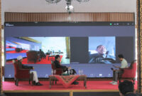 Bupati Sumenep Dr. H. Achmad Fauzi Wongsojudo hadir via zoom pada FGD Pembinaan Perusahaan Rokok Sumenep yang digelar di Pendopo Agung Keraton Sumenep, Kamis, 17/7/2025 (foto: IST)