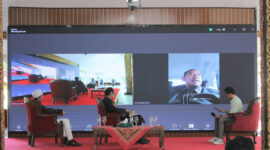 Bupati Sumenep Dr. H. Achmad Fauzi Wongsojudo hadir via zoom pada FGD Pembinaan Perusahaan Rokok Sumenep yang digelar di Pendopo Agung Keraton Sumenep, Kamis, 17/7/2025 (foto: IST) 