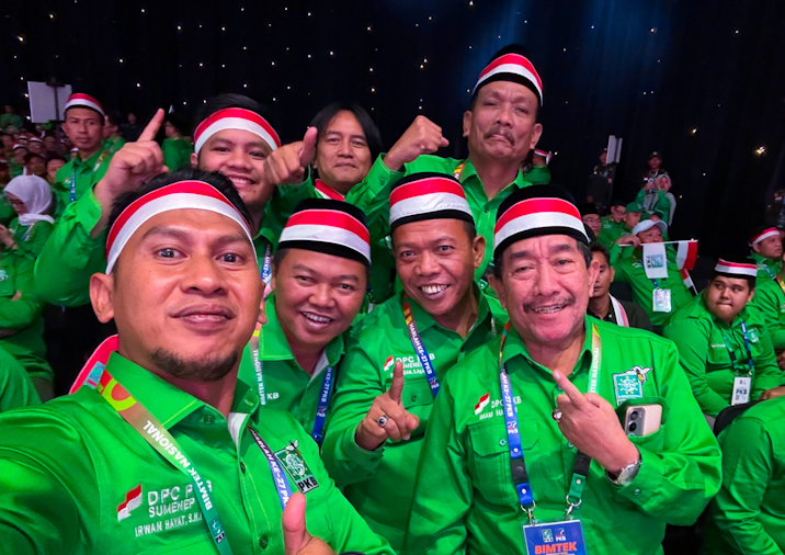 Ketua DPC PKB KH. Imam Hasyim bersama anggota DPRD Fraksi PKB di acara Harlah ke-27 PKB (foto: ist) 