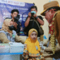 Wakil Bupati Sumenep, KH. Imam Hasyim memantau imunisasi campak di TK Rumah Pintar, Senin, 25/8/2025 (foto: IST) 