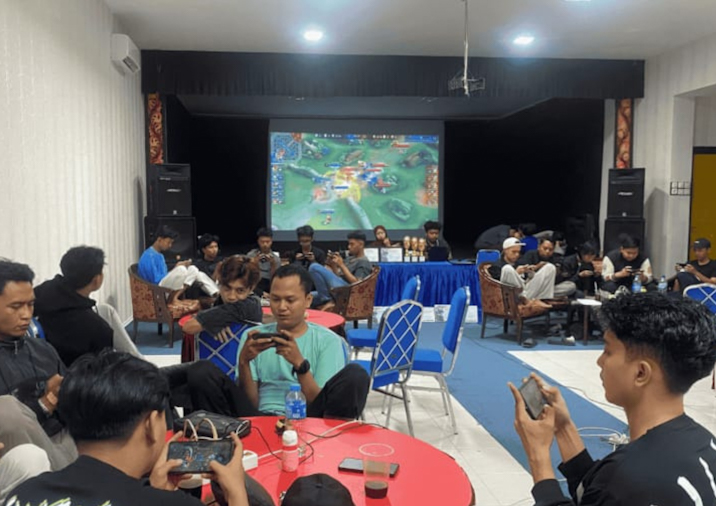 Suasana Turnamen Mobile Legends yang diadakan IMM Sumenep di Gedung RRI setempat, Sabtu, 21/8/2025 (foto: IST) 