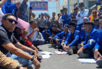 DPRD Sumenep temui massa aksi PMII (foto: IST)