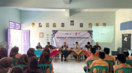 JMSI bersama BPRS Bhakti Sumekar mengadakan seminar literasi keuangan di Yayasan Ponpes Al-Ittihad, Desa Lembung Timur, Kecamatan Lenteng, Kabupaten Sumenep, Sabtu, 13/9/2025 (foto: NOLESA.COM)