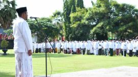 Bupati Sumenep, Dr. H. Achmad Fauzi Wongsojudo memimpin Apel Hari Santri Nasional 2025, Rabu, 22/10/2025 (foto: ist) 
