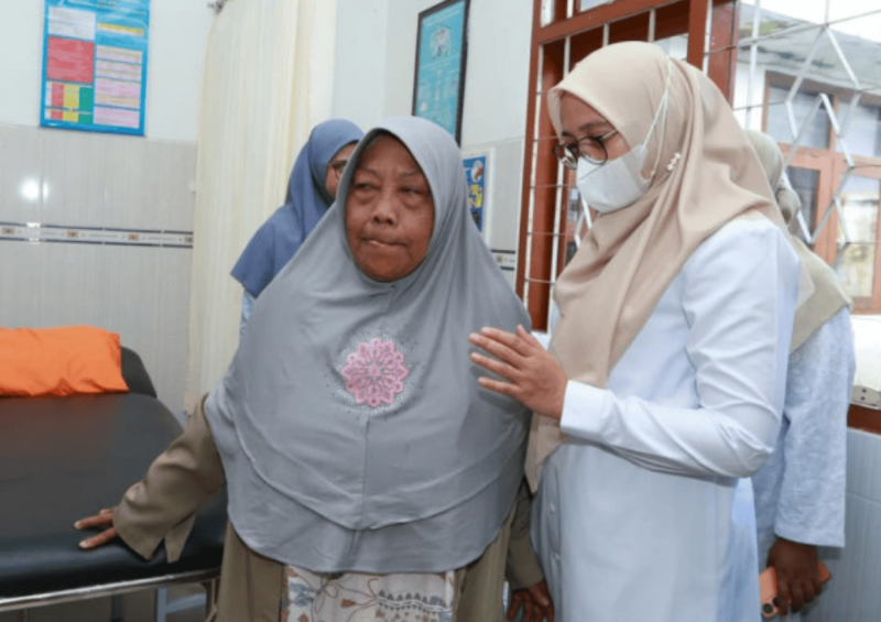 Perkuat layanan kesehatan, Bupati Ipuk hadirkan dokter spesialis di puskesmas (foto: istimewa)