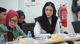 Anggota DPR RI Komisi VII Novita Hardini saat kunjungan kerja ke PT. Lotte Chemical Indonesia, Jumat, 21/11/2025 (Foto: Ist) 