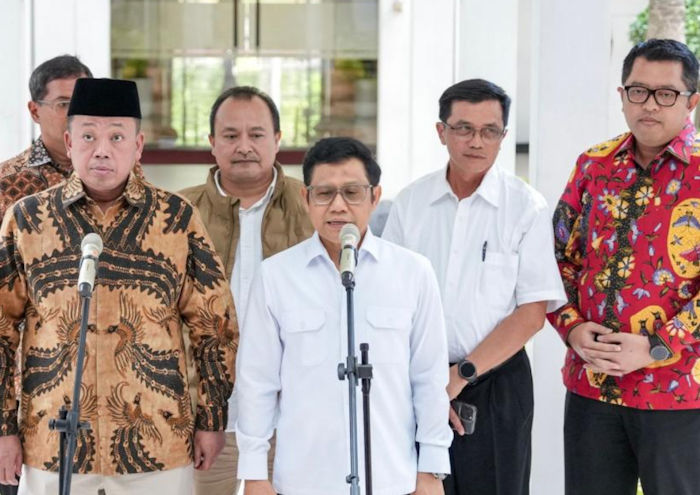 Menko PM Abdul Muhaimin Iskandar usai memimpin rapat koordinasi bersama Menteri ATR/BPN Nusron Wahid di Jakarta, Senin, 24/11/2025 (Foto: Ist) 
