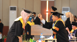 Prosesi Wisuda ke-IV UNIBA Madura, Rabu, 10/12/2025 (Foto: Ist)