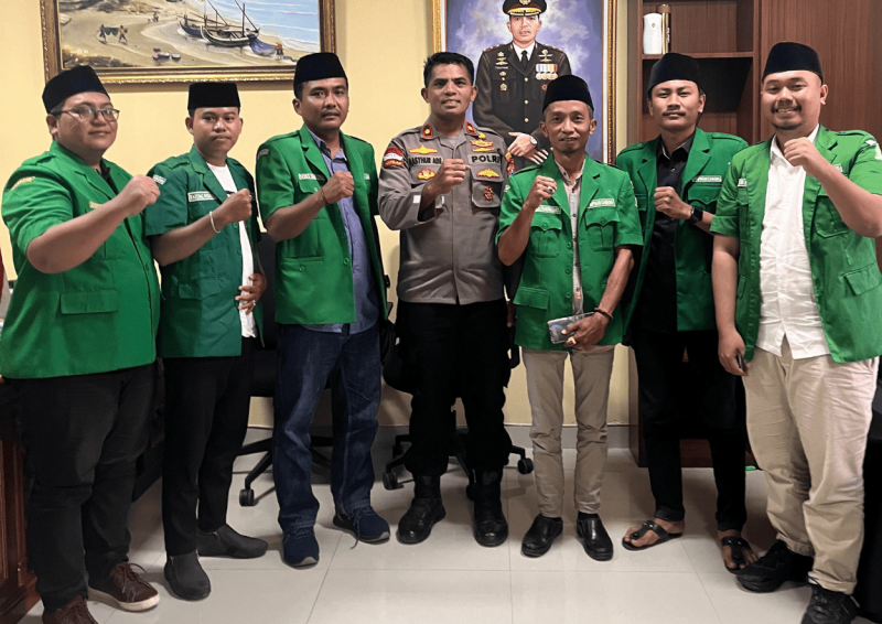 LBH PC GP Ansor Sumenep foto bersama Wakapolres Sumenep, Kompol Masyhur Ade, Rabu, 7/1/2026 (Foto: Ist)