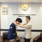 Wamenpora Taufik Hidayat menerima duat atlet pelajar peraih Medali SEA Games 2025 Thailand (Foto: Ist)
