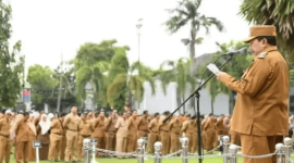 Wakil Bupati Sumenep, KH Imam Hasyim memimpin Apel Gabungan (Foto: Ist)