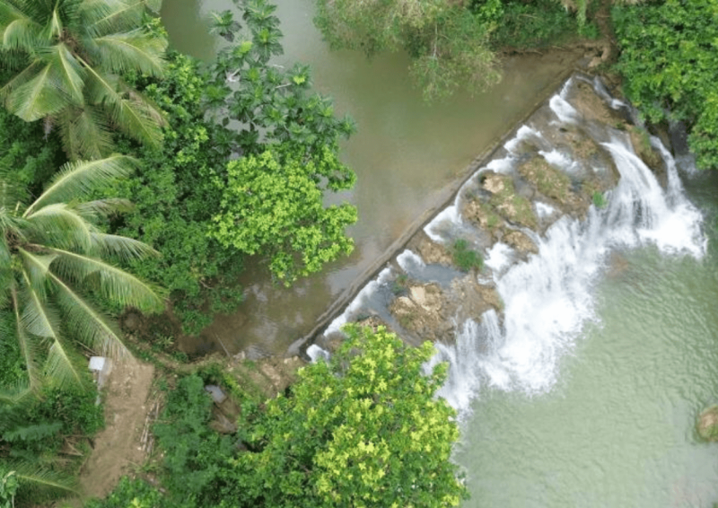 Wisata air terjun Basoka (Foto: Goosuemenp) 