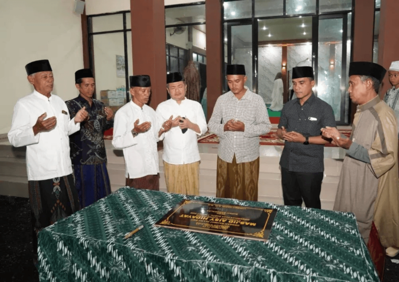 Bupati dan Wabup Bangkalan Kompak Hadiri Peresmian Masjid Aisy Hidayat (Foto: Ist)