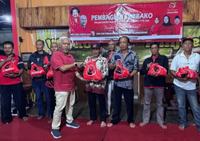 DPC PDIP Tulungagung Perkuat Silaturrahim dan Salurkan Sembako (Foto: Ist)