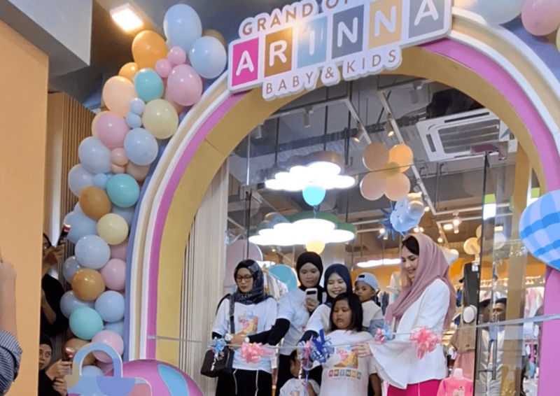 Grand Opening Arinna Baby & Kids Dihadiri Ketua Dekranasda Jatim (Foto: NOLESA.COM)