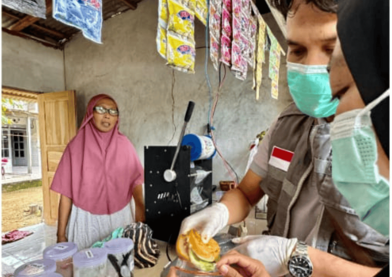 Pastikan Takjil Ramadan 1447 H Aman Dikonsumsi Puskesmas Kangayan Lakukan Pembinaan