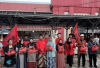 Ramadan 1447 H, Anggota DPRD Sumenep Bagikan Sembako kepada PKL (Foto: Istimewa)