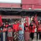 Ramadan 1447 H, Anggota DPRD Sumenep Bagikan Sembako kepada PKL (Foto: Istimewa)