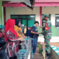 Babinsa Koramil Dasuk Kawal Distribusi MBG, Rabu, 22/4/2026 (Foto: Istimewa)