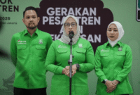 Ketua Panitia Temu Nasional Pondok Pesantren, Nihayatul Wafiroh (tengah) dalam konferensi pers pra-Temu Nasional Pondok Pesantren di Kantor DPP PKB, Jalan Raden Saleh No. 9, Jakarta Pusat, Jumat, 15/5/2026 (Foto: Istimewa)