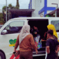 Masyarakat memanfaatkan fasilitas Mobil LaSehat RSUD dr. H. Moh. Anwar Sumenep (Foto: Istimewa)