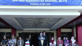 Wakil Bupati Sumenep KH Imam Hasyim pimpin upacara Hardiknas dan Harkitnas ke-118 (Foto: Istimewa)