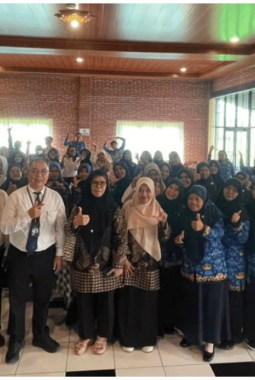 Tingkatkan Literasi Siswa, PBSI UNY Latih Guru SMP Kulon Progo Susun Perangkat Pembelajaran Berbasis Deep Learning