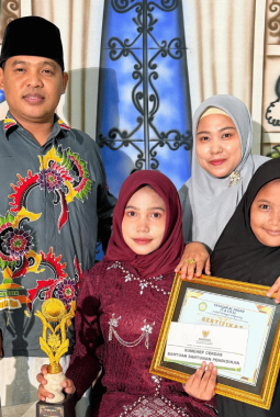 Nayla Fakhirah Najmy Dinobatkan sebagai Siswi Teladan MTs Al Hasan Giligenting