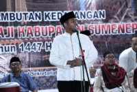 Bupati Sumenep, Madura, Jawa Timur, Dr. H. Achmad Fauzi Wongsojudo menyambut kedatangan Jemaa Haji, Senin, 22/6/2026 (Foto: Istimewa)