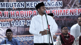 Bupati Sumenep, Madura, Jawa Timur, Dr. H. Achmad Fauzi Wongsojudo menyambut kedatangan Jemaa Haji, Senin, 22/6/2026 (Foto: Istimewa)