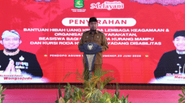 Bupati Fauzi sambutan dalam acara penyerahan bantuan hibah kelembagaan, beasiswa, dan penyandang disabilitas (Foto: Istimewa)