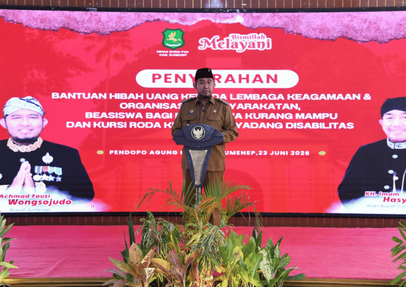 Bupati Fauzi sambutan dalam acara penyerahan bantuan hibah kelembagaan, beasiswa, dan penyandang disabilitas (Foto: Istimewa)